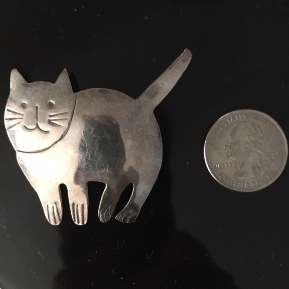 Sterling cat pin - Picture 2 of 3