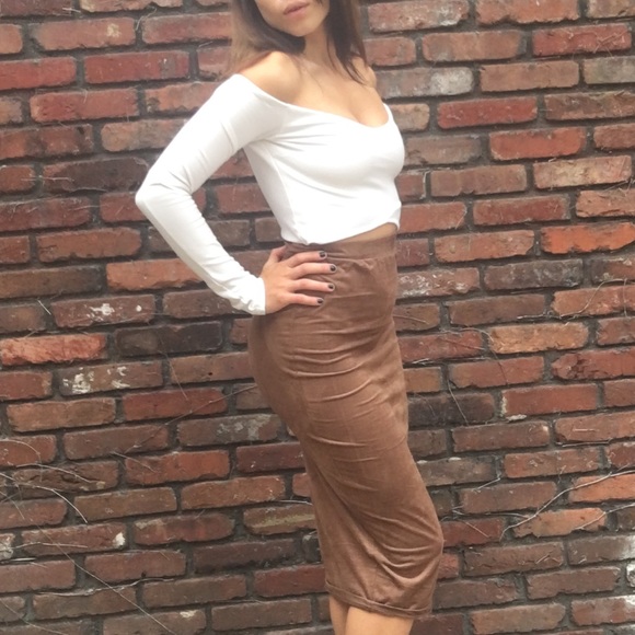 MIDI tan skirt - Picture 3 of 3