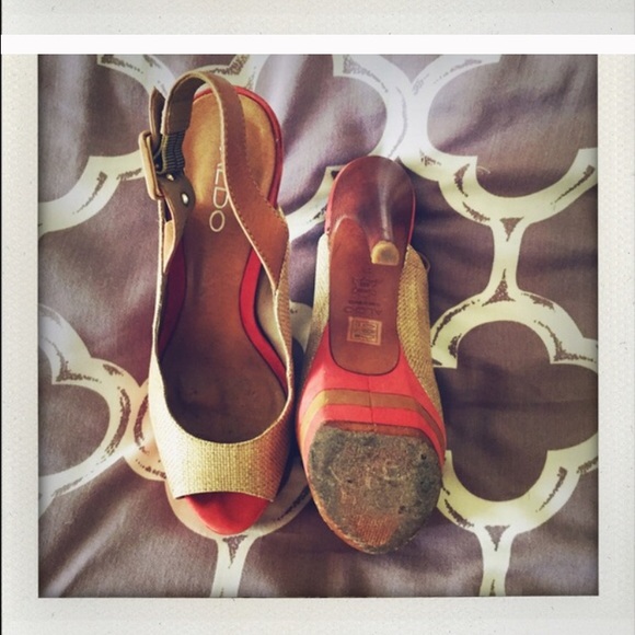 Aldo Platform Heels - Picture 3 of 3