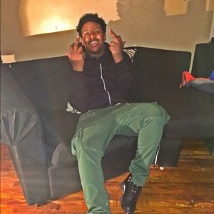 Meet your Posher, Darnell