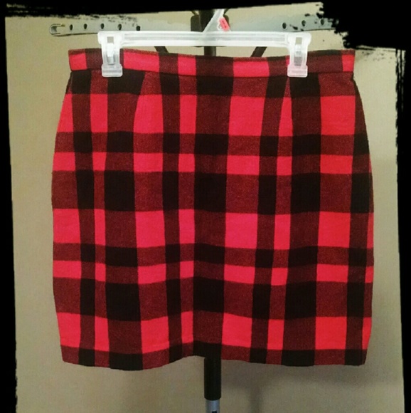 Red/Black Plaid Skirt