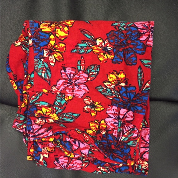 LuLa Roe one size leggings