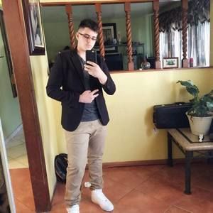 Meet your Posher, Gregorio