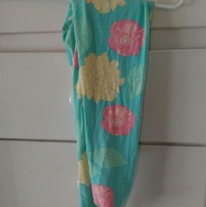 Os Lularoe leggings with flowers. Os