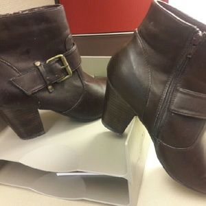 Just REDUCED!! Nine West Ankle Boots