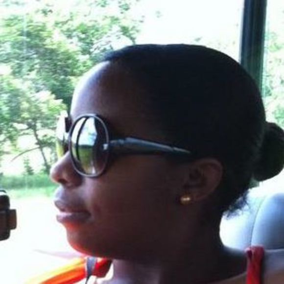 Meet your Posher, Lynette - Picture 1 of 1