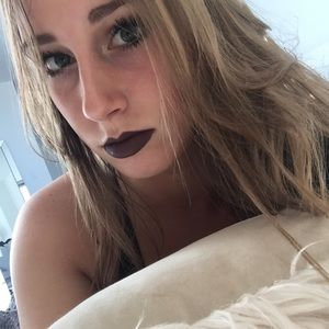 Meet your Posher, Sabrina