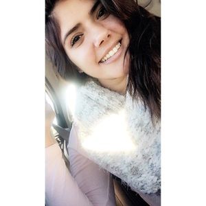 Meet your Posher, Ally