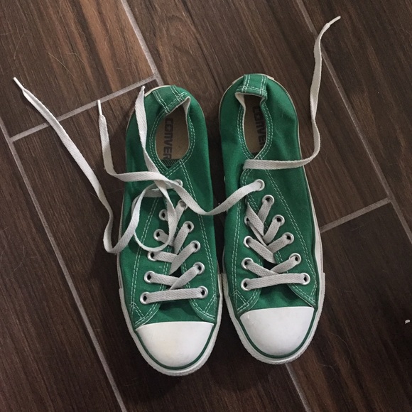 Women's Kelly Green Converse size 7