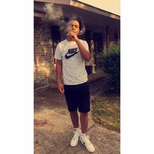 Meet your Posher, Dee