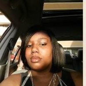 Meet your Posher, Monique