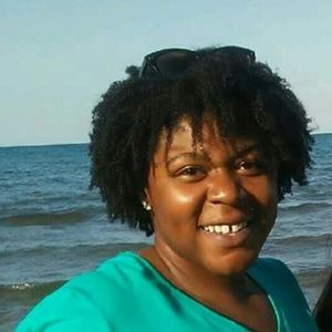 Meet your Posher, Cynthia