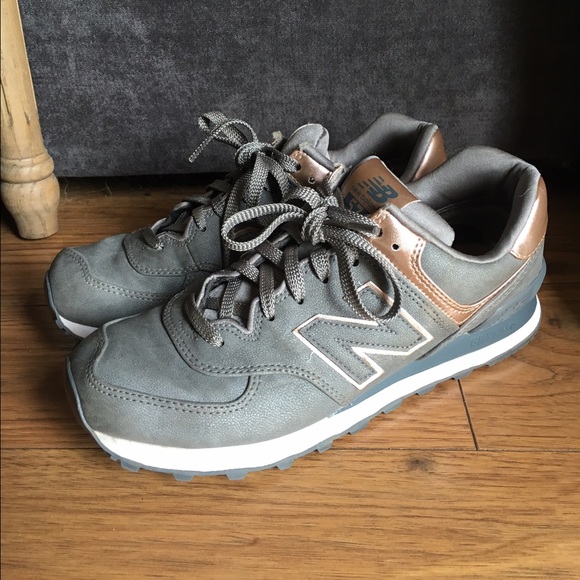Grey and rose gold New Balance!