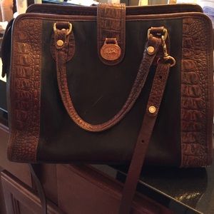 Brahmin purse w/shoulder strap