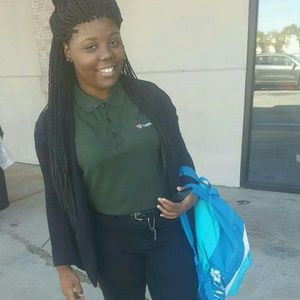 Meet your Posher, Latisha