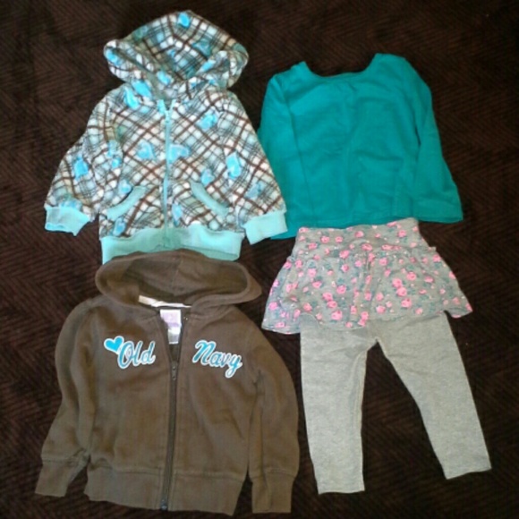 Donating soon Girls 12-18 month lot