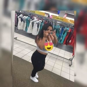 Meet your Posher, Leslye