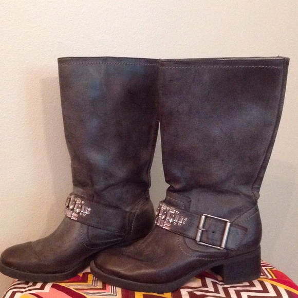 Simply Vera boot