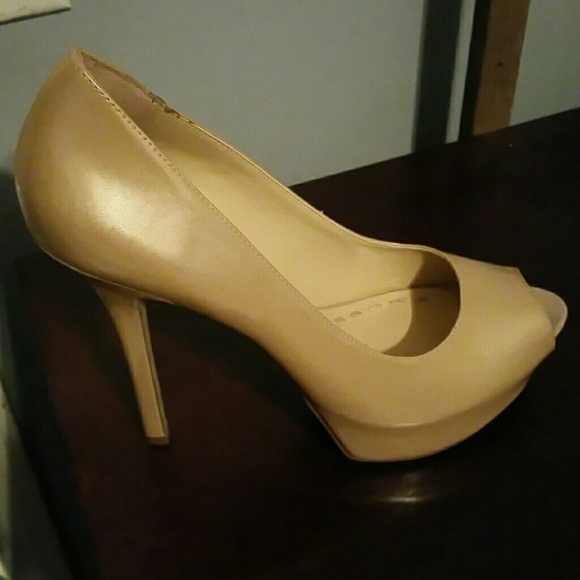 Peep Toe Pump