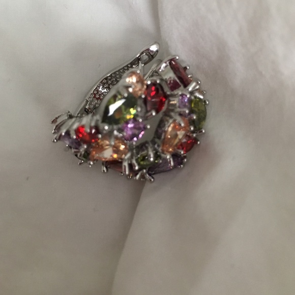 Earrings - Picture 2 of 4