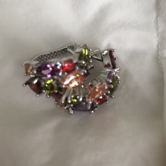 Earrings - Picture 3 of 4