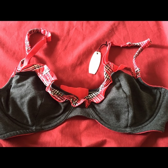 Under wears - Picture 3 of 4
