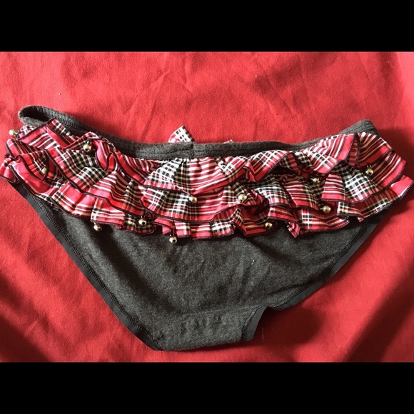 Under wears - Picture 4 of 4