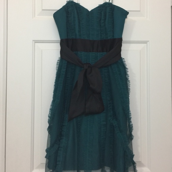 Max and Cleo Size 4 Deep Green Dress