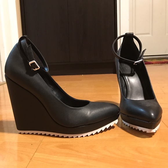 Beau + Ashe Shoes - Mary Jane Style Wedge