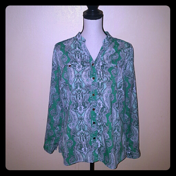 Button down paisley top size L