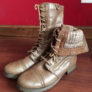 The Perfect Fall Combat Boot!!
