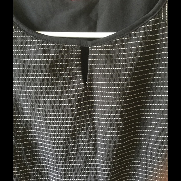 W Brand dress - Picture 3 of 4