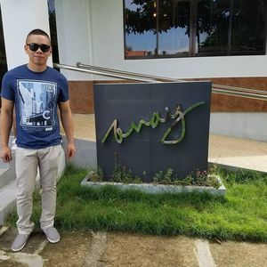 Meet your Posher, Zachary