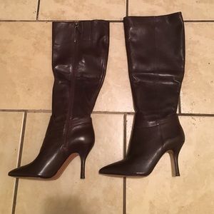 NWOT Nine West tall brown boots size 8M.
