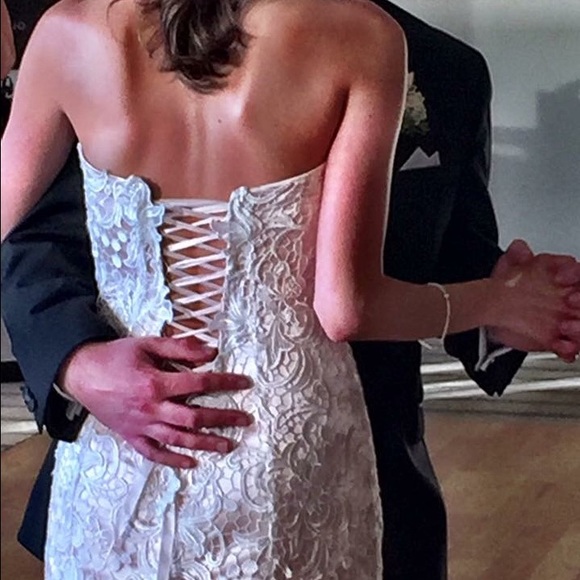 Wedding dress - Picture 3 of 4