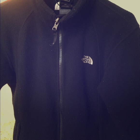 North Face jacket. Kids large black