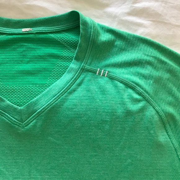 LuluLemon Men's Shortsleeve Tee