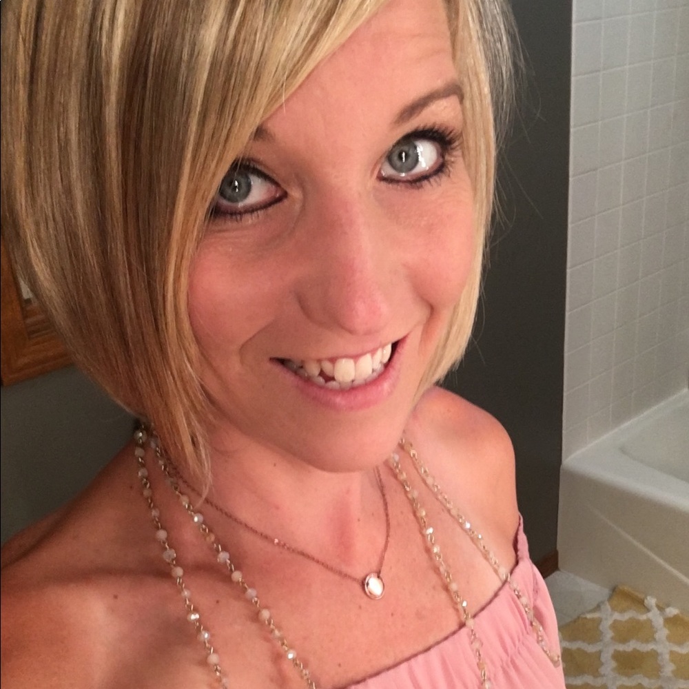 Meet your Posher, Andrea