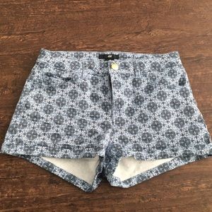 H&M SHORT NEVER WORN