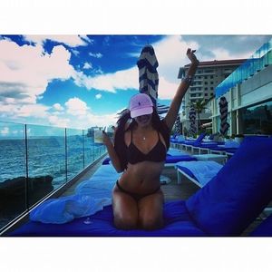 Meet your Posher, Sol