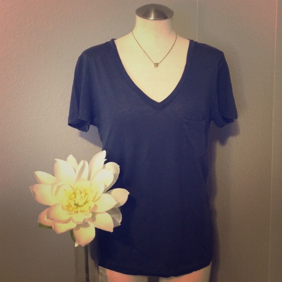 Fossil V-Neck Pocket Tee