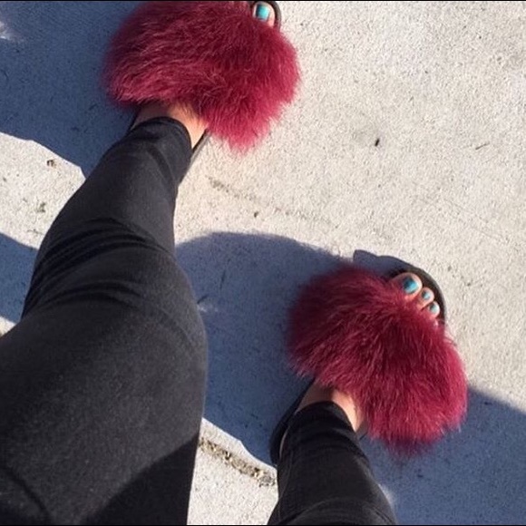 Fuzzy Slip-On Slides - Picture 3 of 3