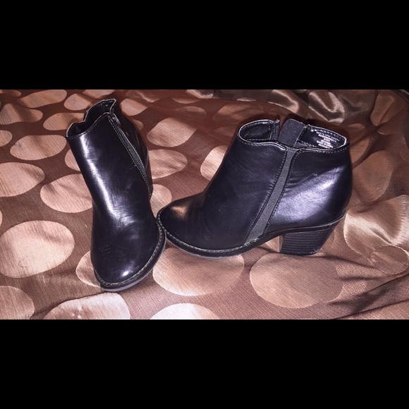 Black leather ankle boots size 12