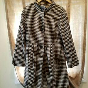 BLACK & WHITE FALL COAT