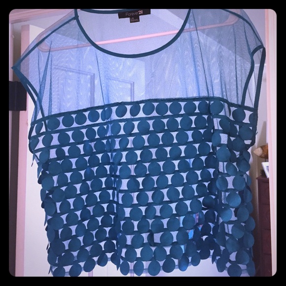 See through accent top!