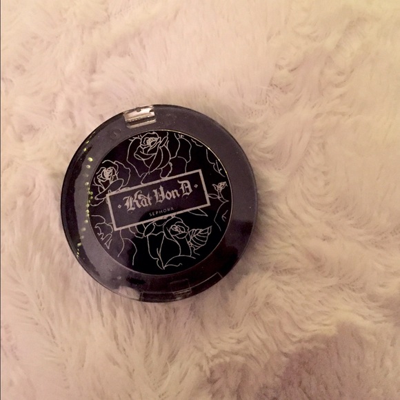 Kat Von D eyeshadow duo