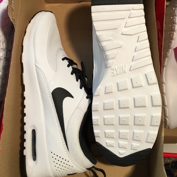 Nike air max Thea - Picture 2 of 4