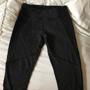 Crop workout pants