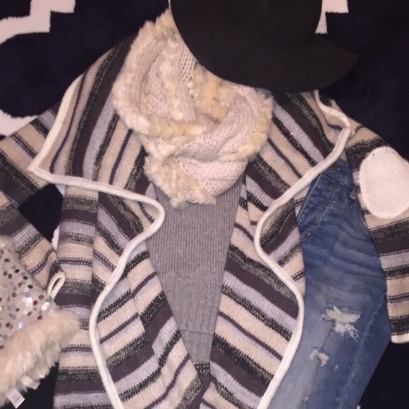 J.Crew XXS - S  Runs big Grey NWT Sweater 6