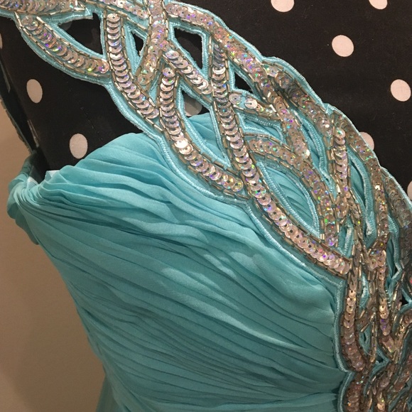 Prom/Pageant Dress - Picture 2 of 4
